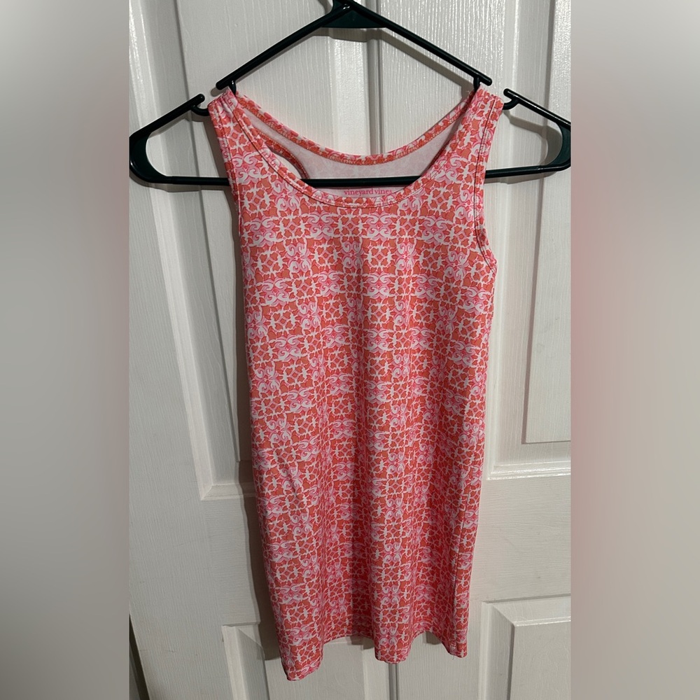 Vineyards vines girls dress size XS 5-6.
Excellent.